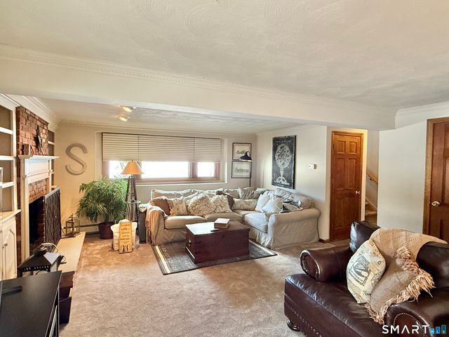 28 Elmwood Drive, Seymour, CT 06483