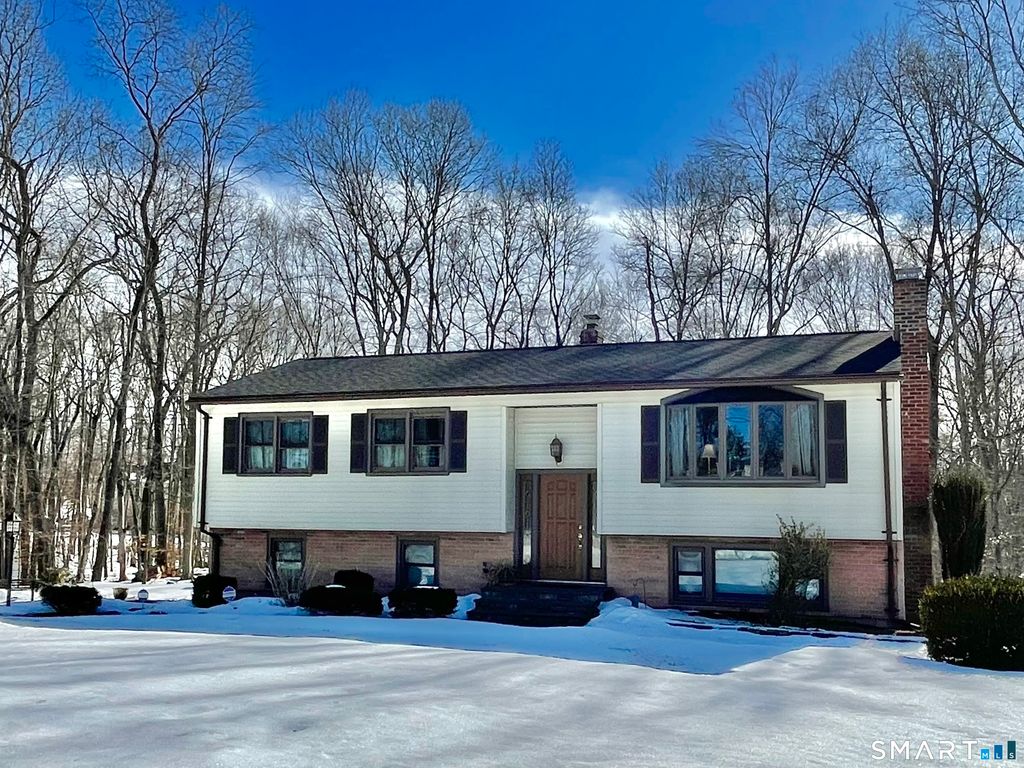 28 Elmwood Drive, Seymour, CT 06483