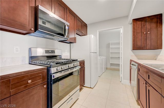 7885 West Flamingo Road 1050, Las Vegas, NV 89147