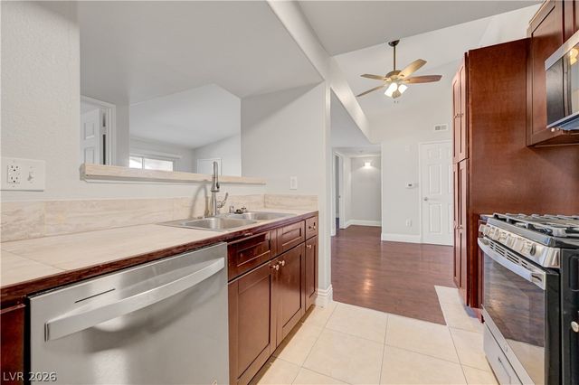 7885 West Flamingo Road 1050, Las Vegas, NV 89147