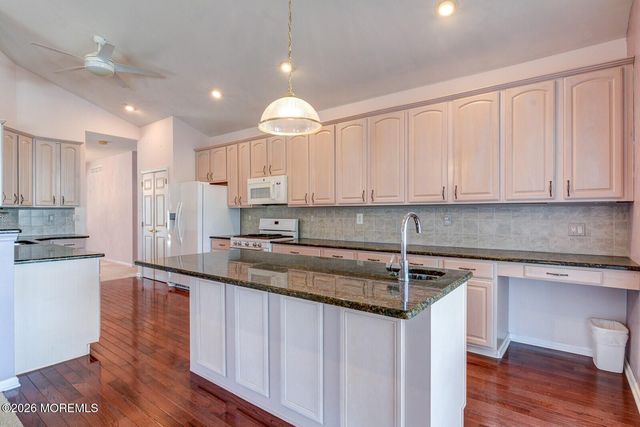 6 San Marco Road, Manchester, NJ 08759