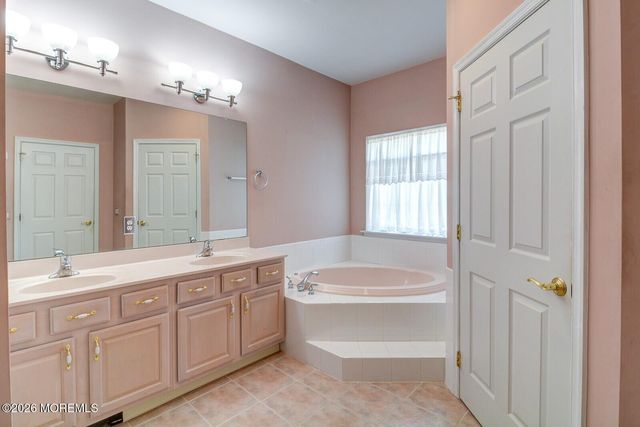 6 San Marco Road, Manchester, NJ 08759