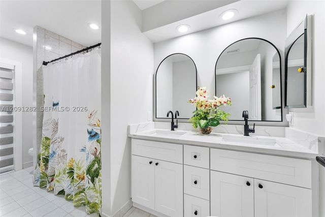 550 NW 110th Ave, Plantation, FL 33324