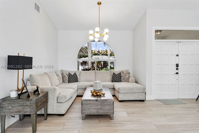 550 NW 110th Ave, Plantation, FL 33324