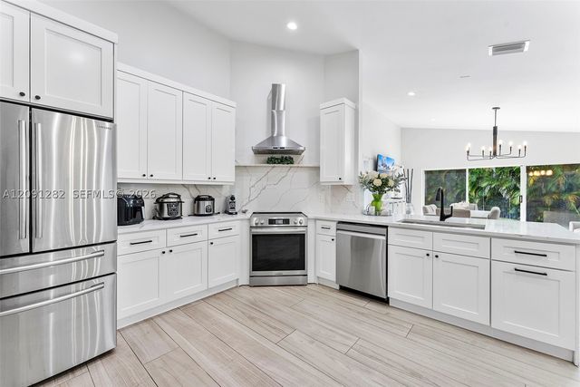 550 NW 110th Ave, Plantation, FL 33324