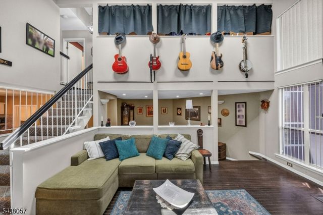 4843 Bloomingdale Dr, Hillsborough Twp., NJ 08844