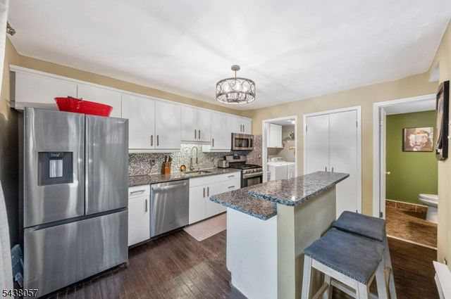 4843 Bloomingdale Dr, Hillsborough Twp., NJ 08844
