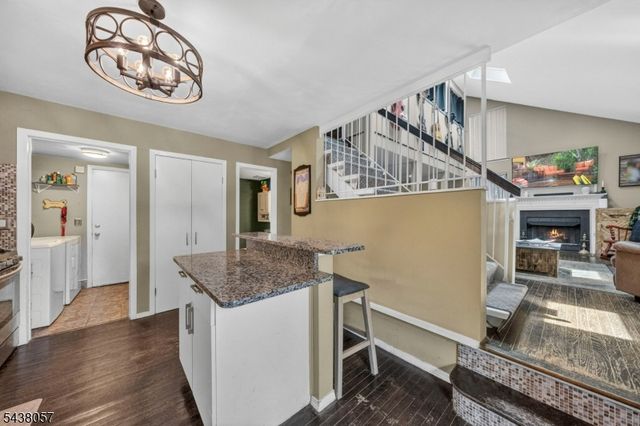 4843 Bloomingdale Dr, Hillsborough Twp., NJ 08844