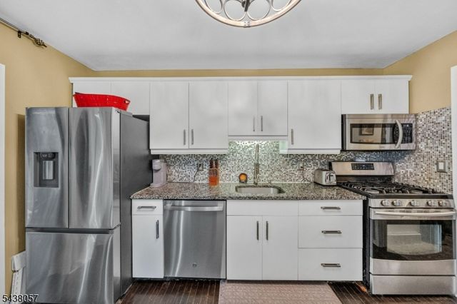 4843 Bloomingdale Dr, Hillsborough Twp., NJ 08844