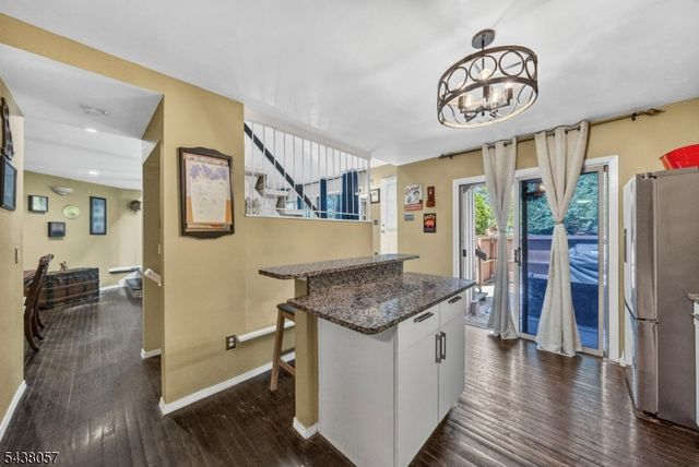 4843 Bloomingdale Dr, Hillsborough Twp., NJ 08844