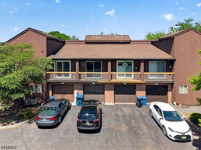 4843 Bloomingdale Dr, Hillsborough Twp., NJ 08844