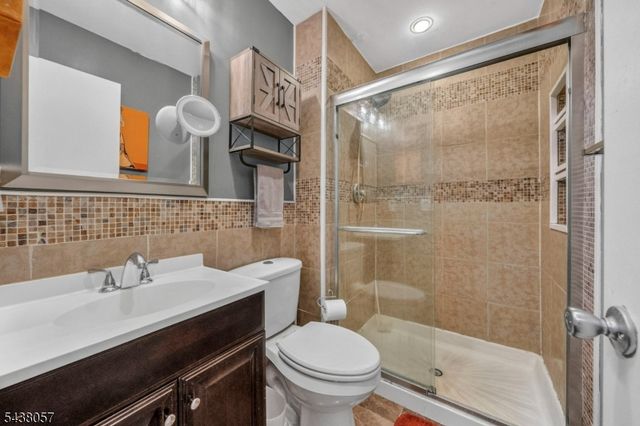 4843 Bloomingdale Dr, Hillsborough Twp., NJ 08844