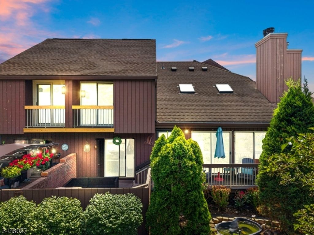 4843 Bloomingdale Dr, Hillsborough Twp., NJ 08844