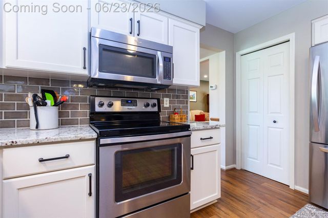 27533 Winchester Terrace, Brownstown Charter Township, MI 48183