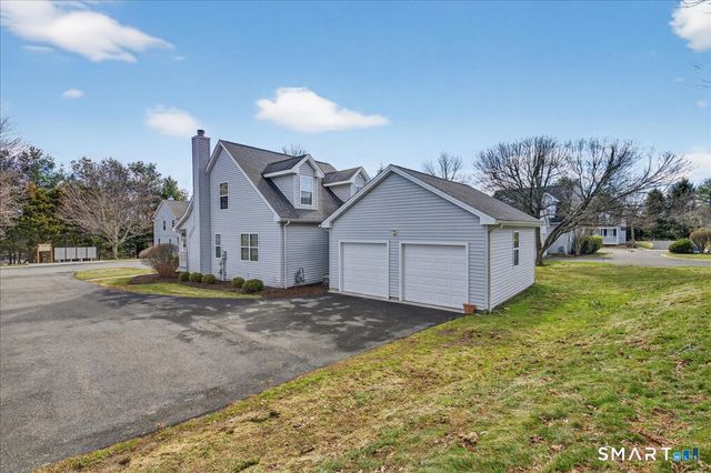 166 Palomino Pass 166, Trumbull, CT 06611