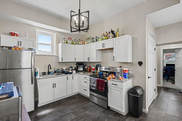 325 W 9th Street, Covington, KY 41011