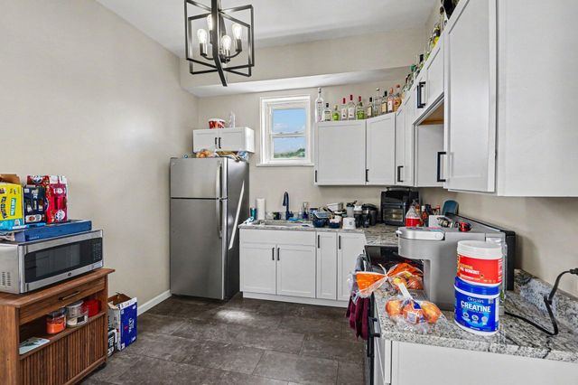 325 W 9th Street, Covington, KY 41011