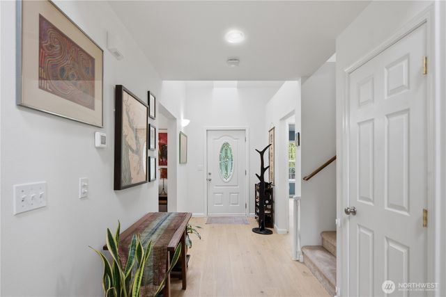 2484 Soundview Drive NE, Bainbridge Island, WA 98110