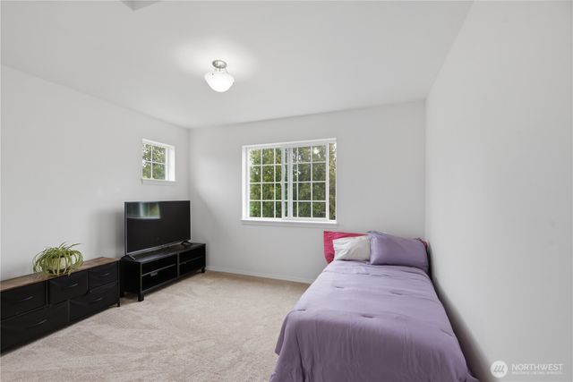 2484 Soundview Drive NE, Bainbridge Island, WA 98110