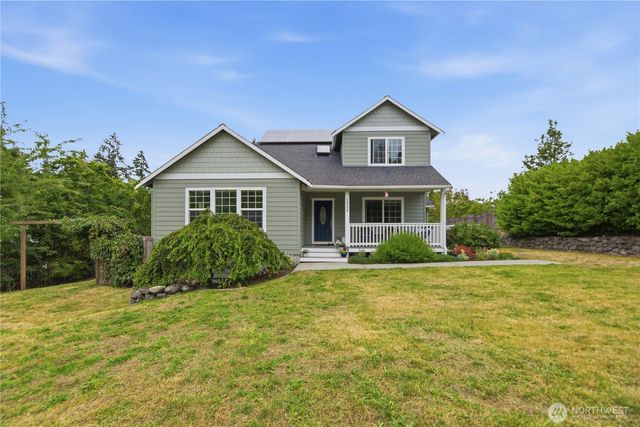 2484 Soundview Drive NE, Bainbridge Island, WA 98110