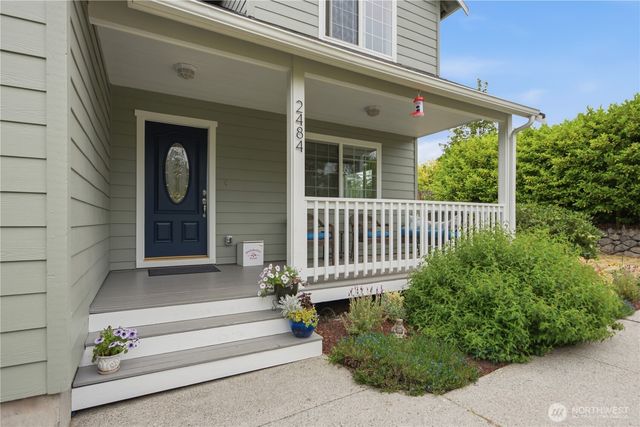 2484 Soundview Drive NE, Bainbridge Island, WA 98110
