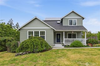 2484 Soundview Drive NE, Bainbridge Island, WA 98110