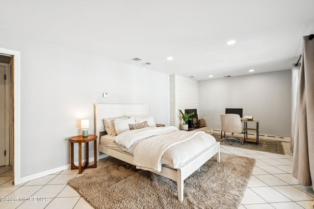 3 Deridder Court, Middletown, NJ 07748