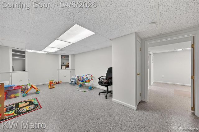 5037 Thorncroft Avenue, Royal Oak, MI 48073