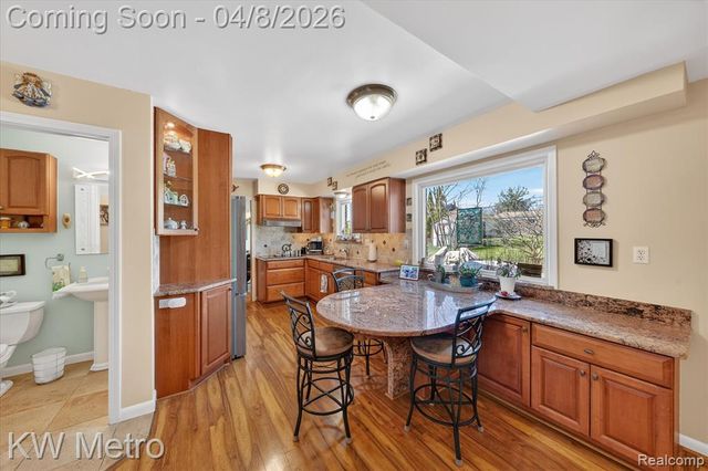 5037 Thorncroft Avenue, Royal Oak, MI 48073