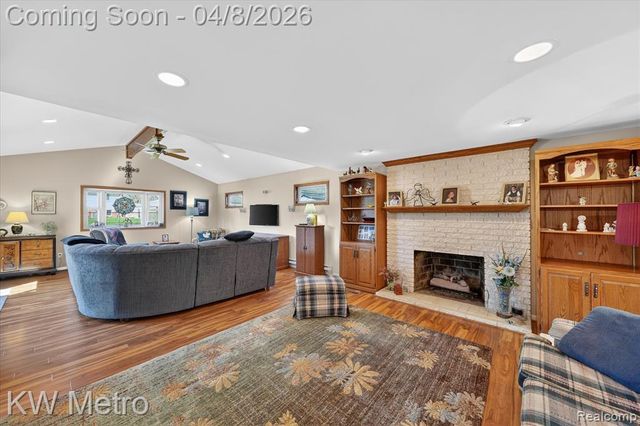5037 Thorncroft Avenue, Royal Oak, MI 48073