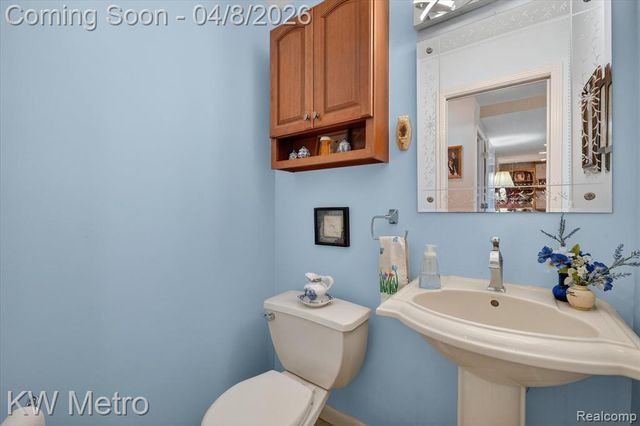 5037 Thorncroft Avenue, Royal Oak, MI 48073