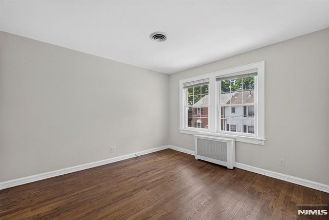 16 Randolph Terrace, Fair Lawn, NJ 07410