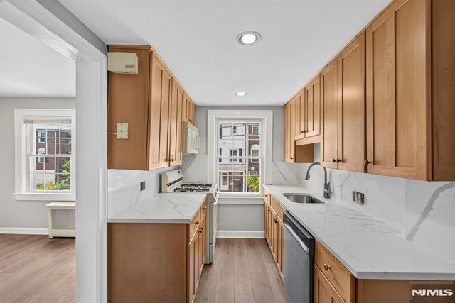 16 Randolph Terrace, Fair Lawn, NJ 07410