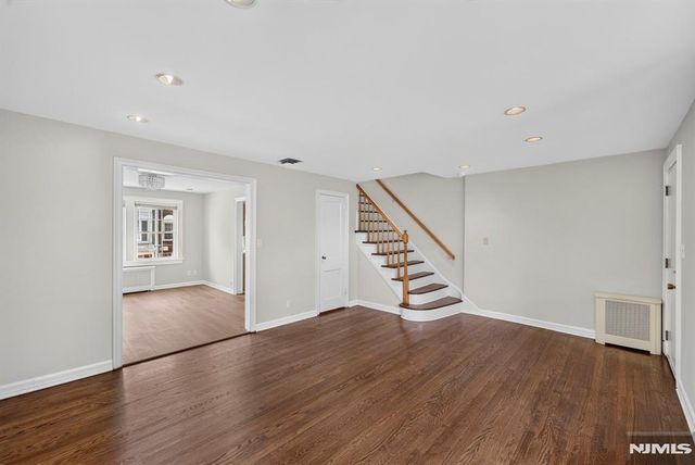 16 Randolph Terrace, Fair Lawn, NJ 07410
