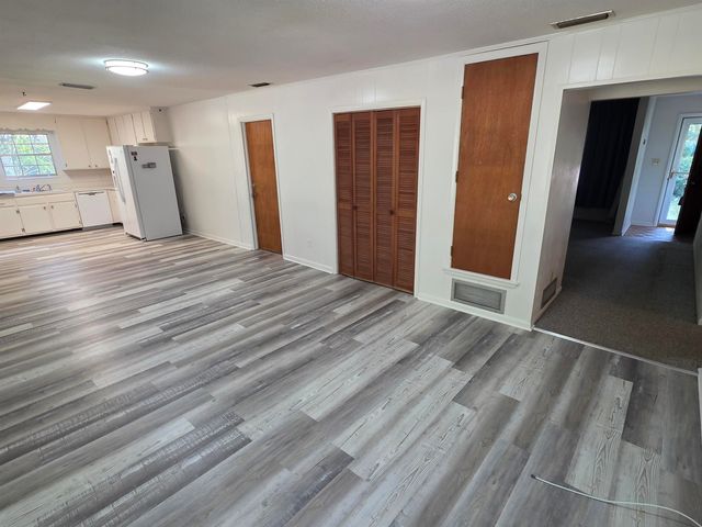 2036 TRESCOTT Drive, Tallahassee, FL 32308