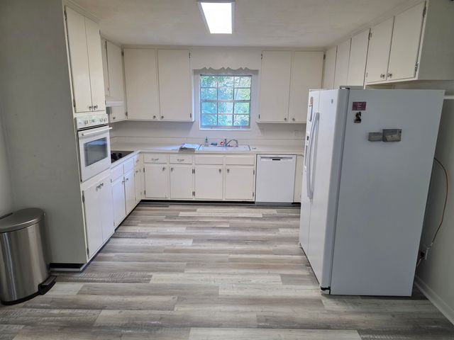 2036 TRESCOTT Drive, Tallahassee, FL 32308