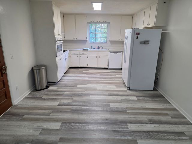 2036 TRESCOTT Drive, Tallahassee, FL 32308