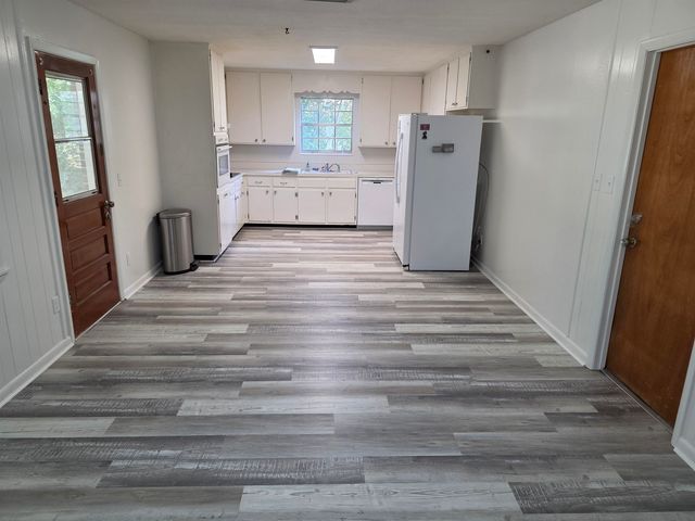 2036 TRESCOTT Drive, Tallahassee, FL 32308