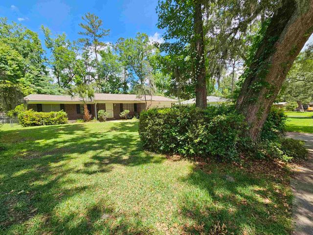 2036 TRESCOTT Drive, Tallahassee, FL 32308