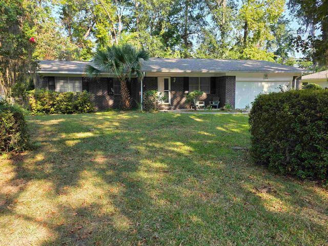 2036 TRESCOTT Drive, Tallahassee, FL 32308