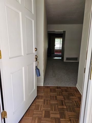 2036 TRESCOTT Drive, Tallahassee, FL 32308