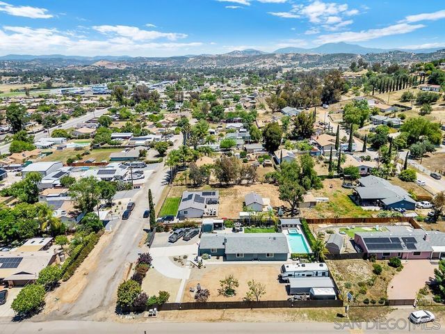 1852 EL CAJON LN., Ramona, CA 92065