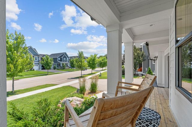 5054 Boulder Lane, Chaska, MN 55318