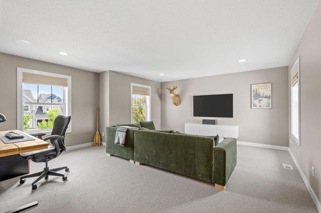 5054 Boulder Lane, Chaska, MN 55318