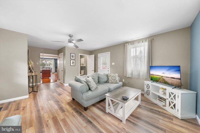 745 ASTON MARTIN DR, Lindenwold, NJ 08021