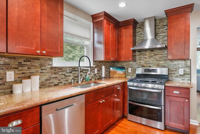 745 ASTON MARTIN DR, Lindenwold, NJ 08021