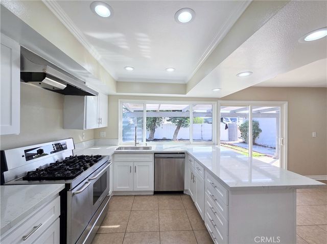 926 E Bastanchury, Placentia, CA 92870