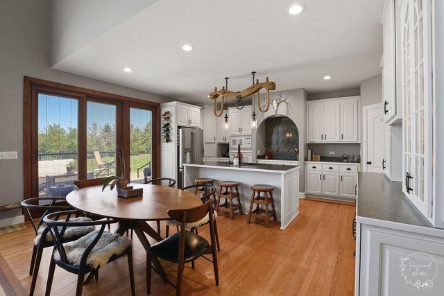 8240 W Yorkshire Lane, Monee, IL 60449