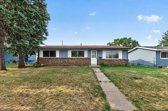 1582 3rd Street E, Saint Paul, MN 55106