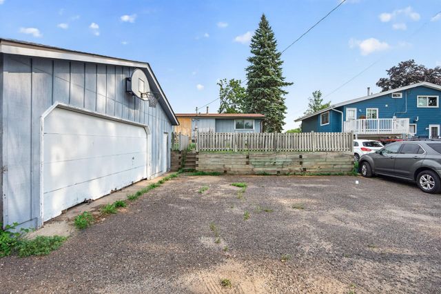 1582 3rd Street E, Saint Paul, MN 55106